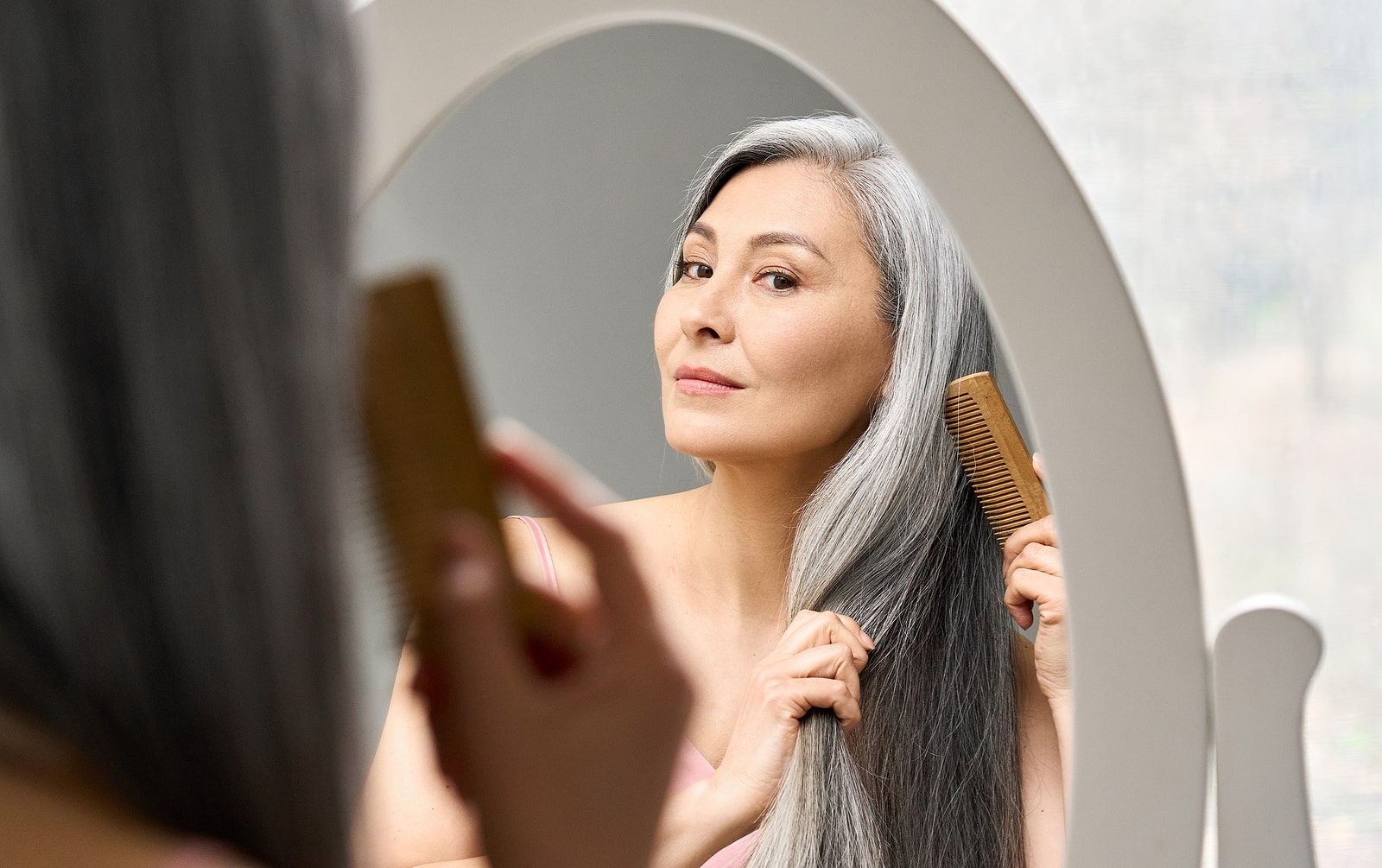 You are currently viewing 10 Anti-Aging Hair Care Tips